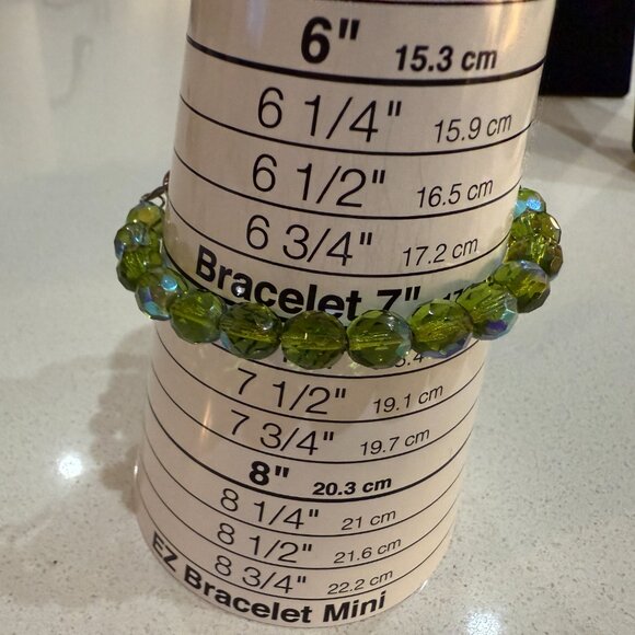 Green Glass Bead Faceted Bracelet - Picture 5 of 5